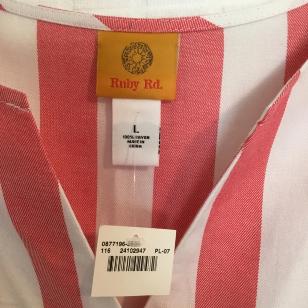 Ruby Rd Ladies V-Neck/ Rollup Sleeves Reddish Coral/ White Strips Size L NWT - Picture 3 of 6